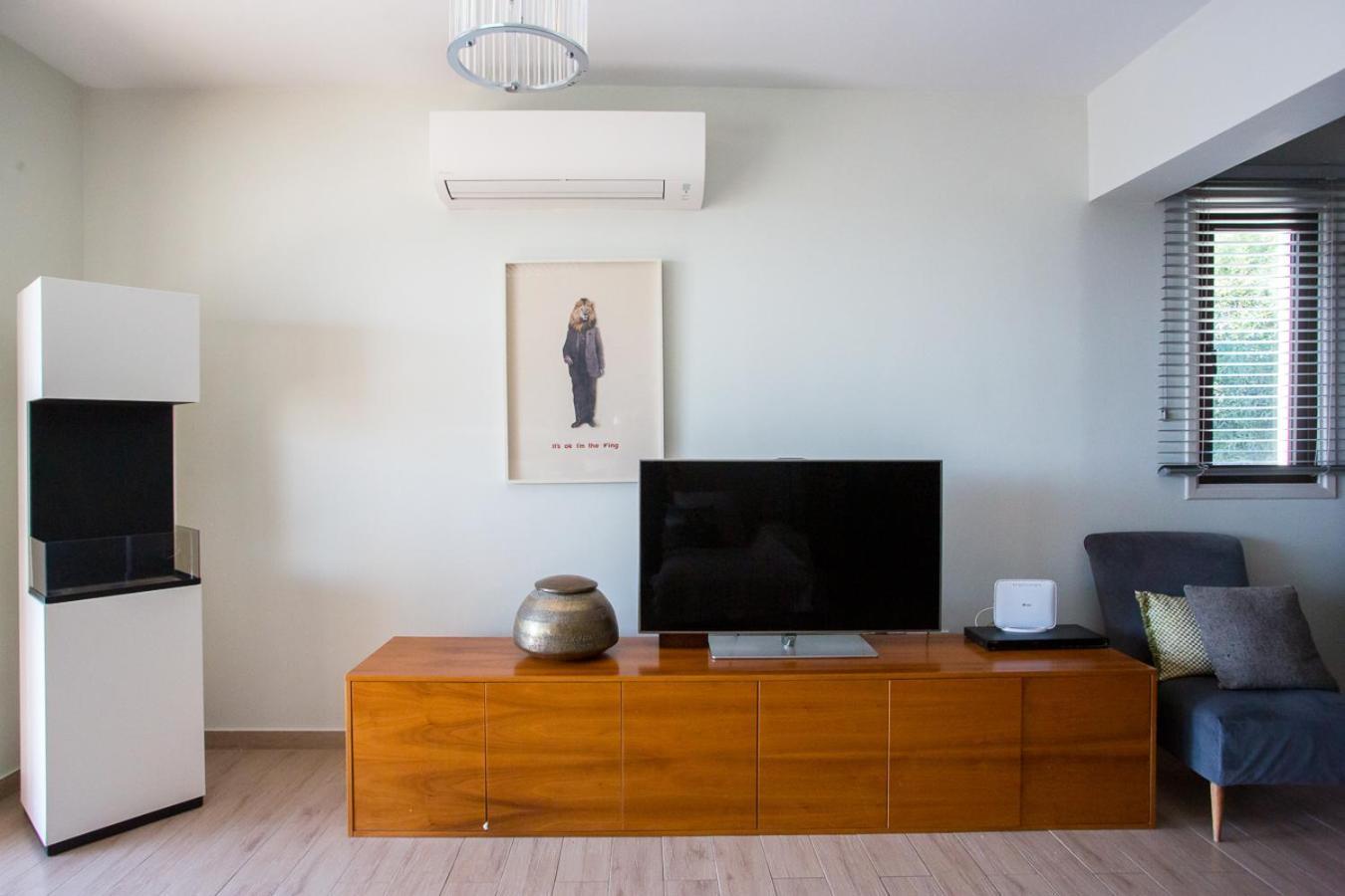 Penthouse Duplex Overlooking The Mediterranean Larnaka Exterior foto
